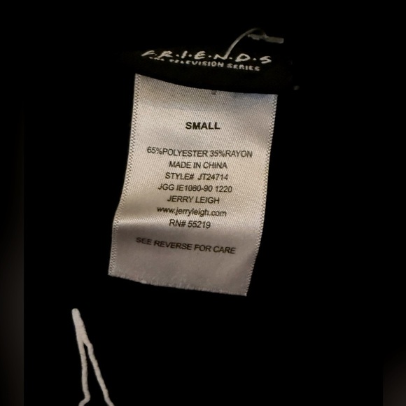 EUC Friends Cropped Sweater - Picture 3 of 4